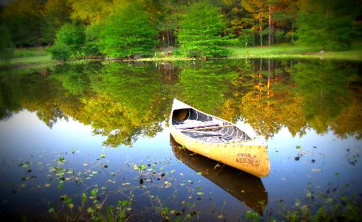 Imagen Canoa en el agua, click para jugar