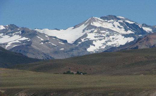 Imagen Montaas nevadas y campo, click para jugar